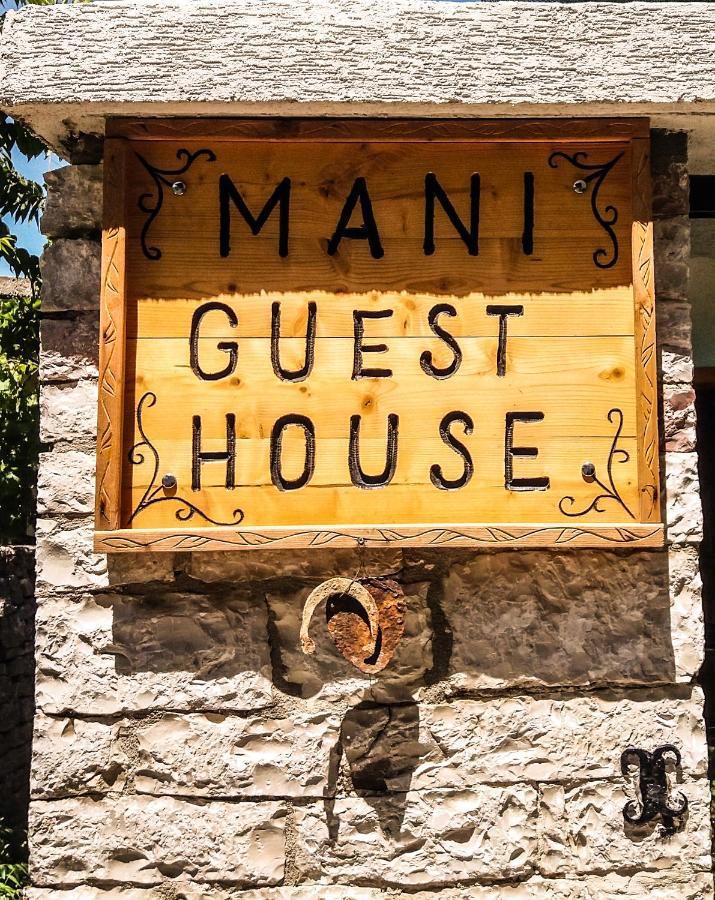 "Mani Guest House" จีโรคาสเตอร์ ภายนอก รูปภาพ