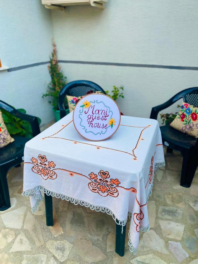 "Mani Guest House" จีโรคาสเตอร์ ภายนอก รูปภาพ