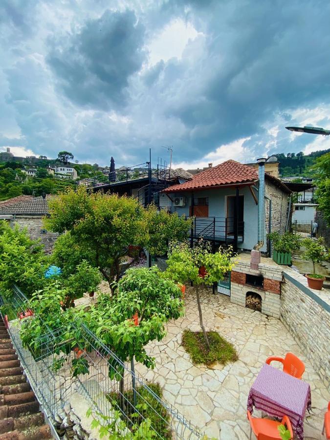"Mani Guest House" จีโรคาสเตอร์ ภายนอก รูปภาพ
