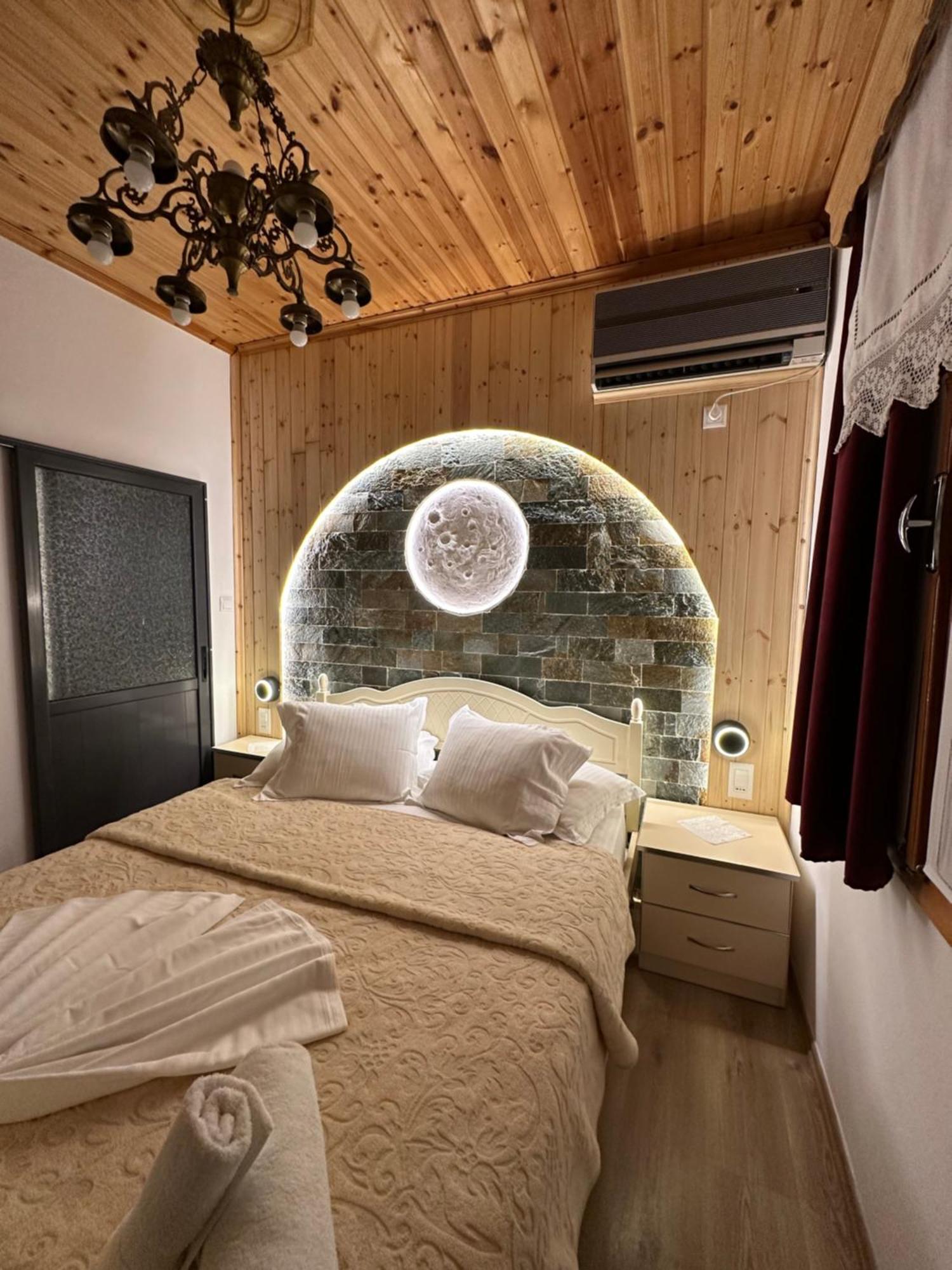 "Mani Guest House" จีโรคาสเตอร์ ภายนอก รูปภาพ