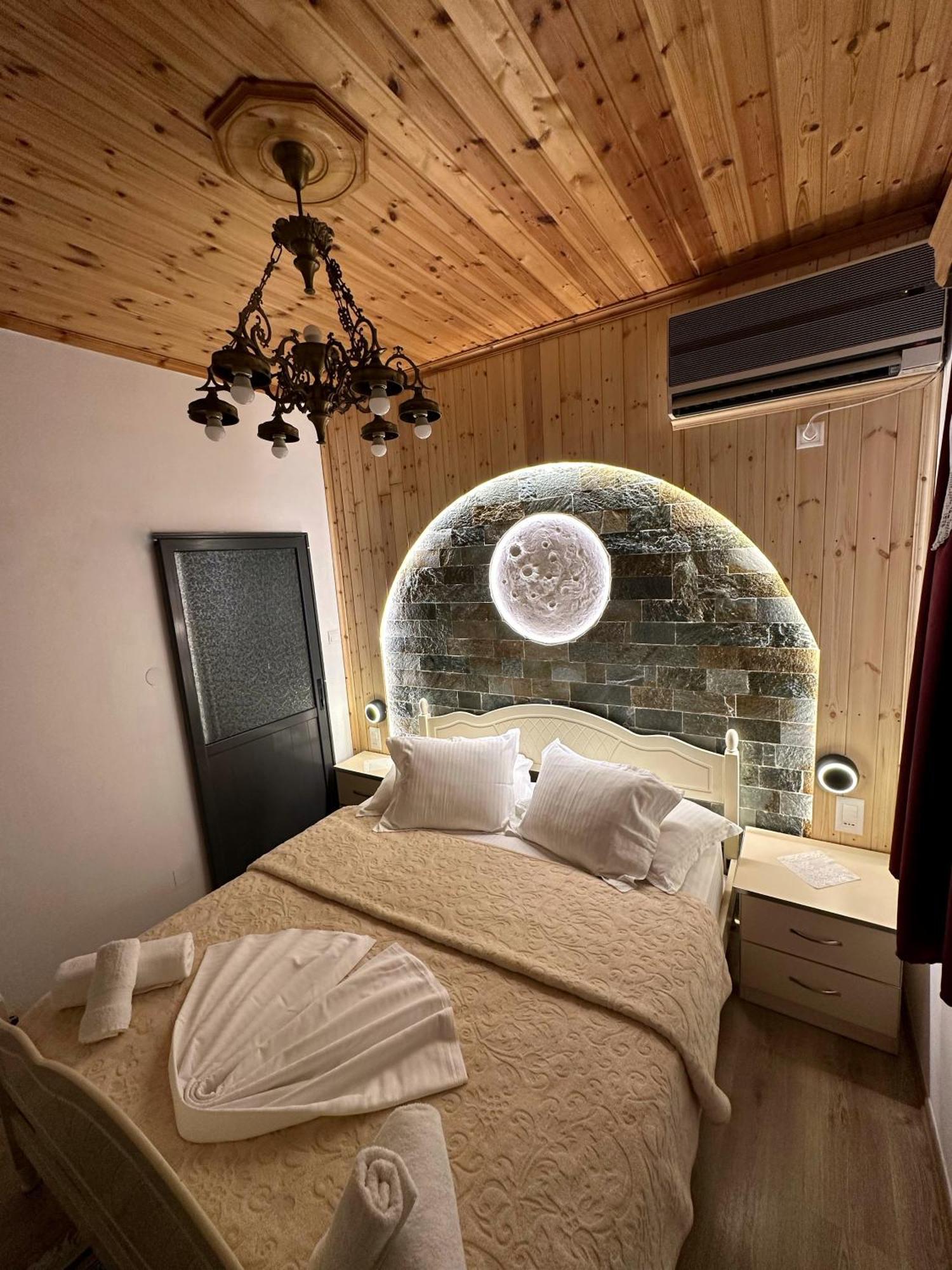 "Mani Guest House" จีโรคาสเตอร์ ภายนอก รูปภาพ
