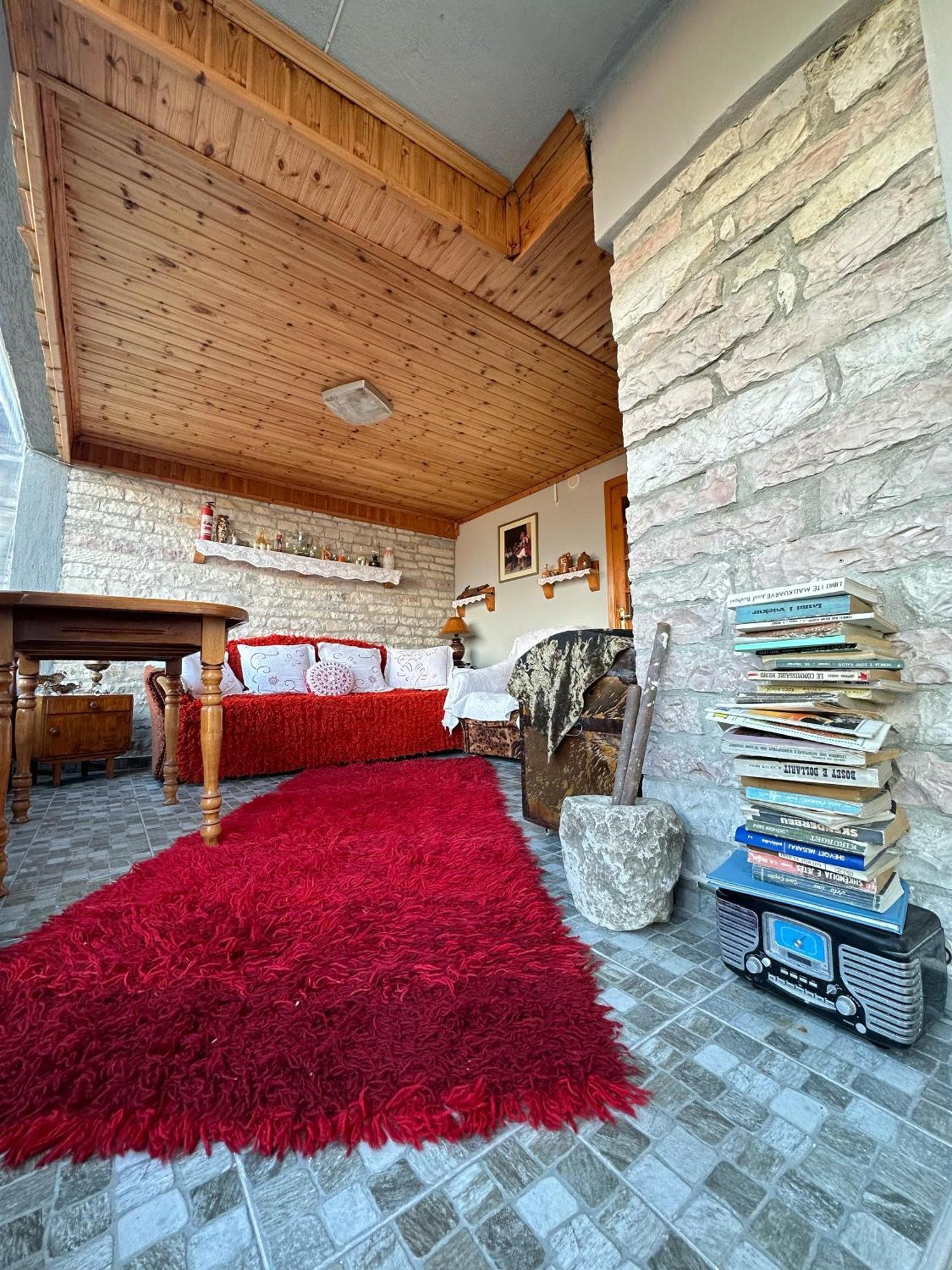 "Mani Guest House" จีโรคาสเตอร์ ภายนอก รูปภาพ