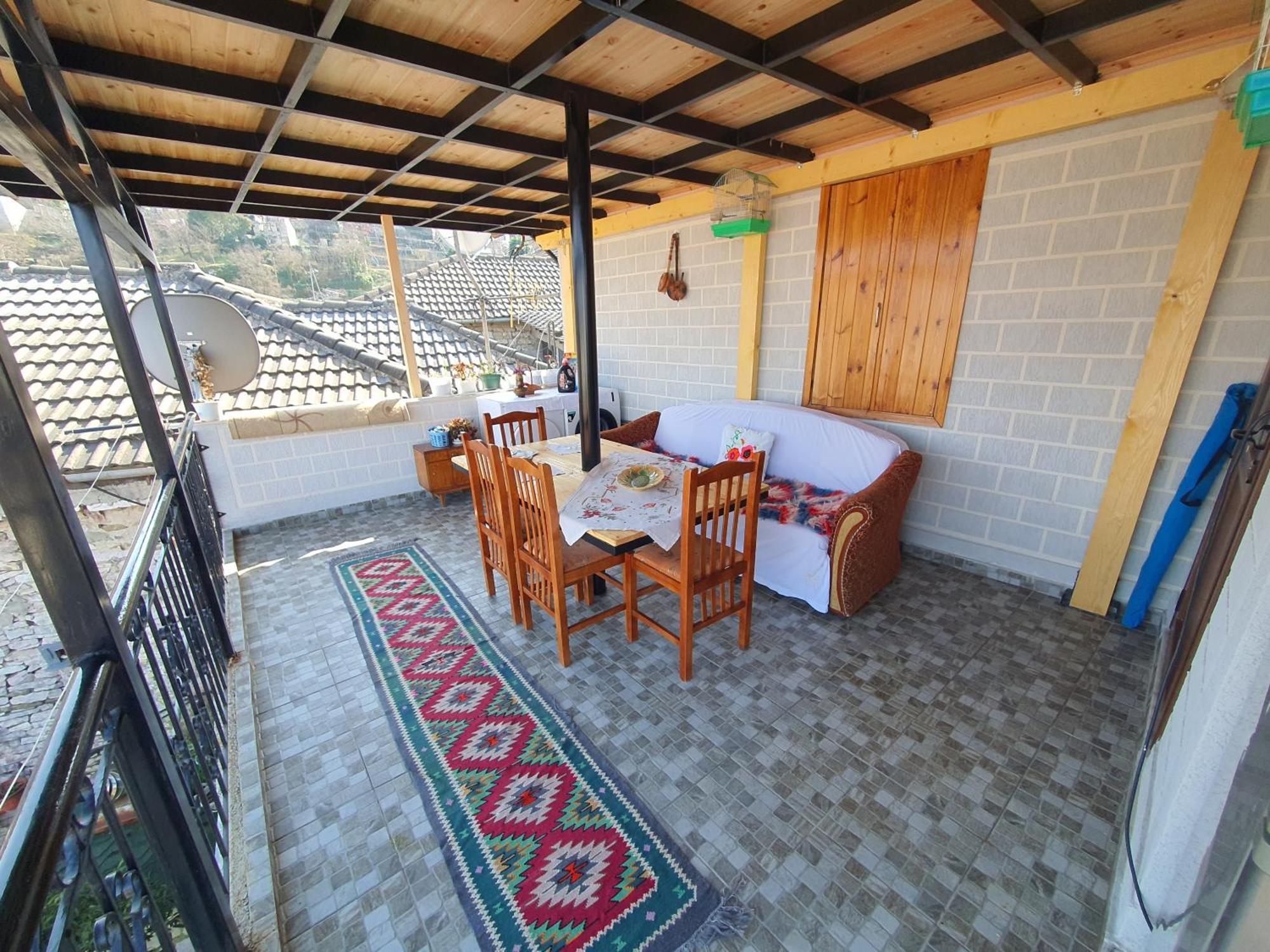 "Mani Guest House" จีโรคาสเตอร์ ภายนอก รูปภาพ